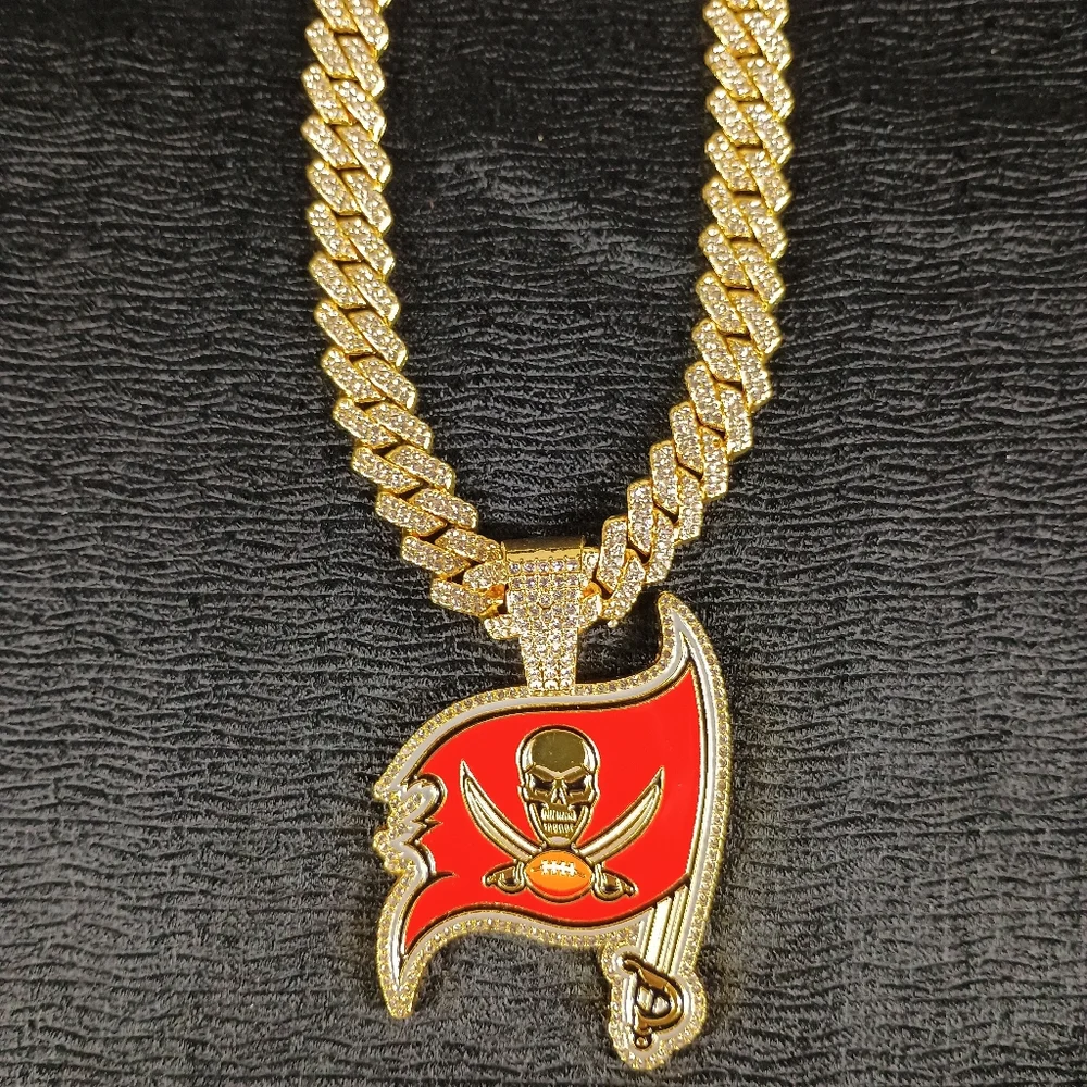 NFL Tampa Bay Buccaneers Necklace Pendant Cuban Chain Link Football Jewelry - Picture 4 of 6